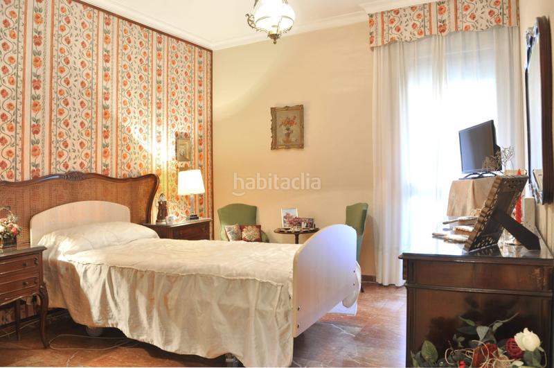 Foto e3b4af06-3e60-48c1-810a-5f1b216a75c8. Piso apartamento zona cotizada en Parque Avenida Jerez de la Frontera