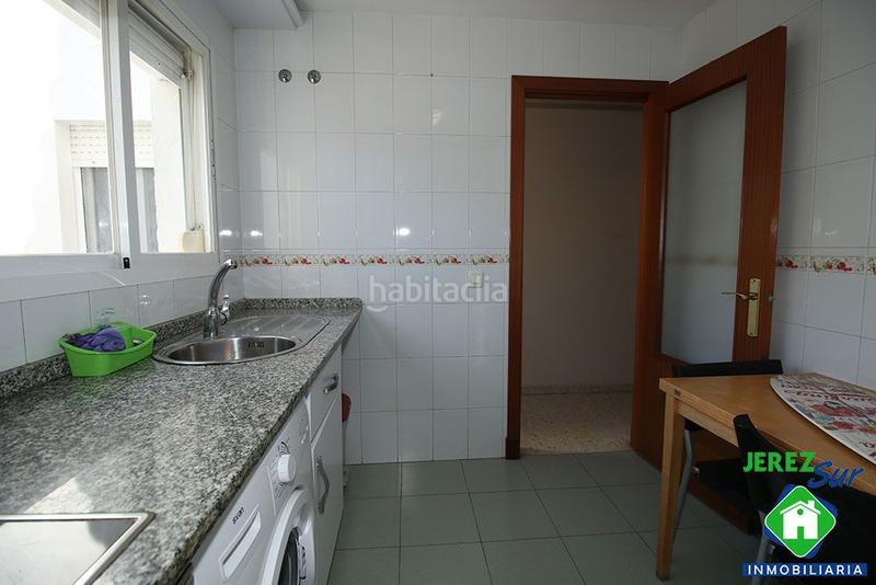 Foto 2278396b-3a51-4013-bd96-e771ff0e8ef4. Piso 2 dormitorios con garaje y trastero en Puertas del sur - Guadabajaque Jerez de la Frontera