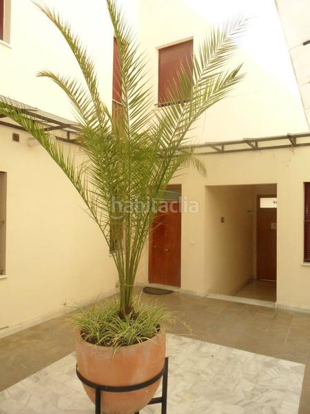 Foto 1f1bc5dd-43e2-4fe7-92c5-4010d71243ba. Piso ideal pareja en Madre de Dios Jerez de la Frontera