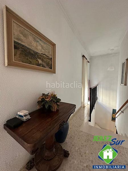 Foto 73a6c5e9-4884-423b-a29e-eded980ece45. Casa adossada a Centro Jerez de la Frontera