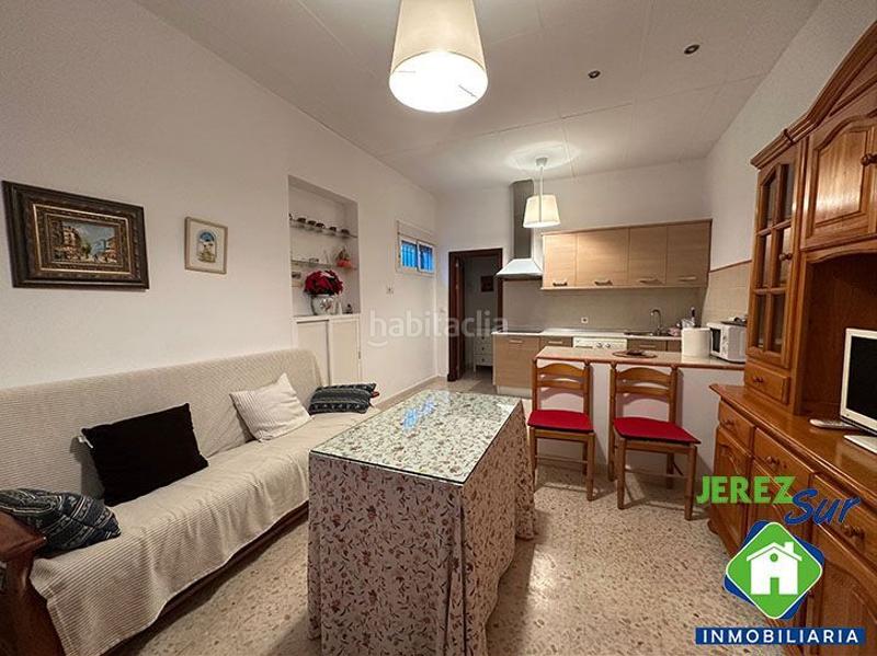 Foto b895b0f2-3067-4686-89b3-5393b7f7b403. Casa adossada a Centro Jerez de la Frontera