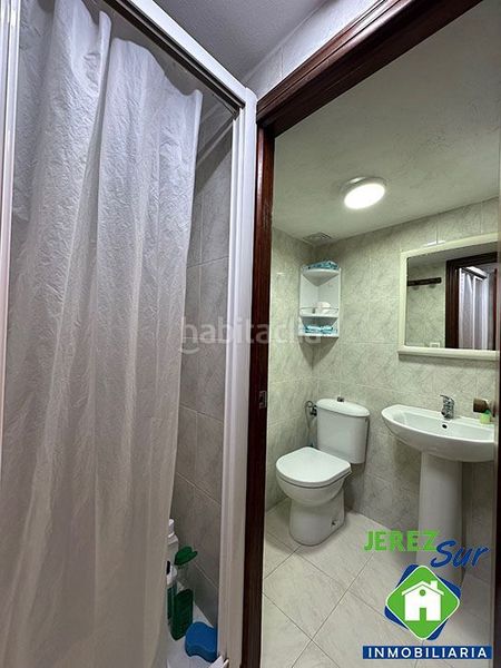Foto d0ba2a98-92b1-4c48-abc9-f691558e3738. Casa adossada a Centro Jerez de la Frontera