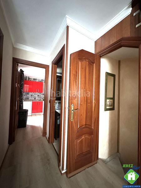 Foto 1d0e0c52-db96-413a-8672-be68009aa9f6. Casa adossada amb calefacció aparcament a El Altillo Jerez de la Frontera