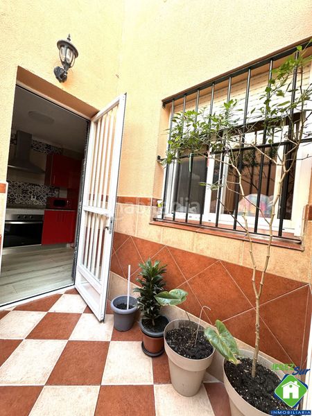 Foto afacf2d2-d203-43a6-bfc9-cf59b94e56dc. Casa adossada amb calefacció aparcament a El Altillo Jerez de la Frontera