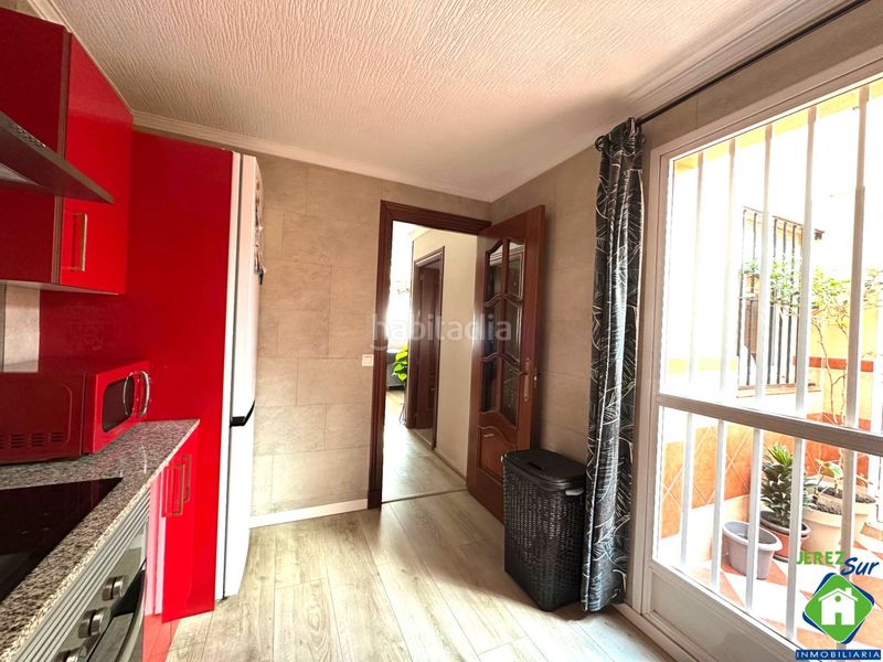 Foto b490ed05-6821-4ba9-95ca-c7d7d95d1af0. Casa adossada amb calefacció aparcament a El Altillo Jerez de la Frontera