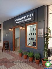 Lloguer Local Comercial a Madre de Dios. Oportunidad única local en bruto con gran potencial en zona cent