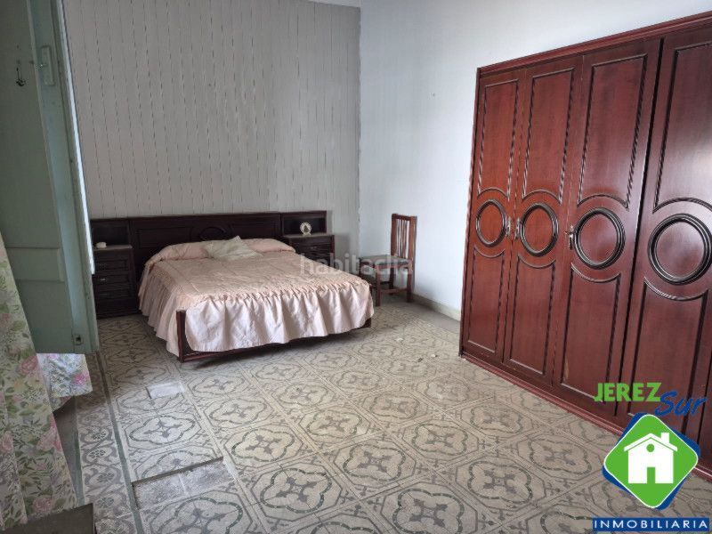 Foto 21149626-bd30-4402-bd86-389045905cc3. Casa amb aparcament a Madre de Dios Jerez de la Frontera