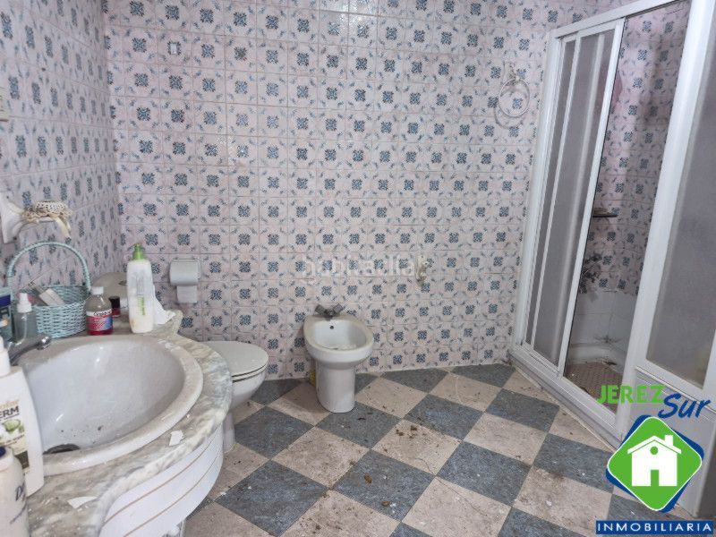 Foto 24dc8813-8f2e-433f-a3a3-42831b53d183. Casa amb aparcament a Madre de Dios Jerez de la Frontera