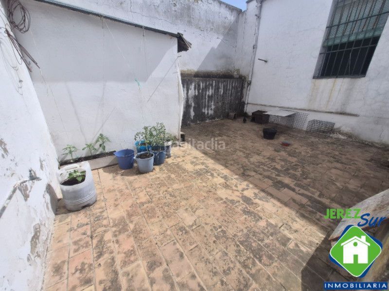 Foto 2e41b1cd-7e1a-48fe-b21b-a8e99fbde366. Casa amb aparcament a Madre de Dios Jerez de la Frontera
