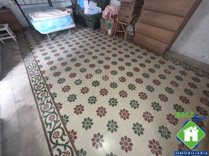 Foto b83fea9d-ce1c-41d5-bb4e-e305262576c2. Casa amb aparcament a Madre de Dios Jerez de la Frontera