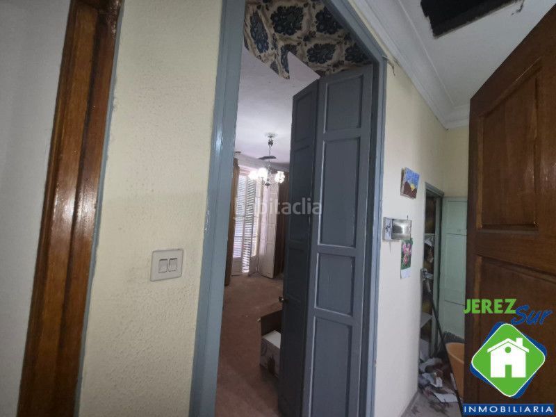 Foto f860e76b-aa16-47d9-b070-cac23f7fcb2c. Casa amb aparcament a Madre de Dios Jerez de la Frontera