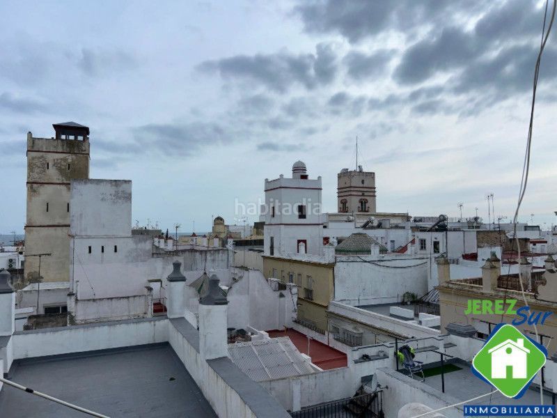 Foto c56021aa-7f42-4e1d-9ea7-5229b37a1270. Pis a Centro Histórico Cádiz