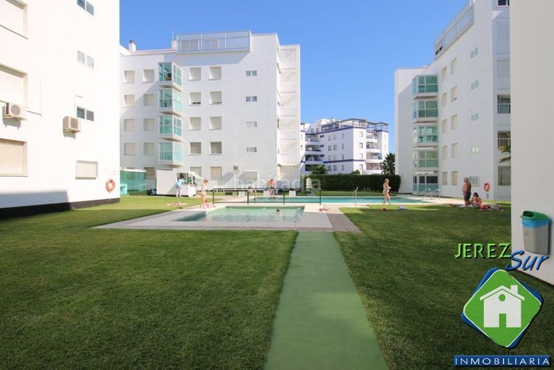 Foto 95b60468-f837-4c4b-8ecc-14201728f03f. Pis amb calefacció piscina a Valdelagrana Puerto de Santa María (El)