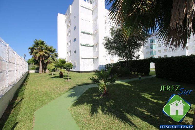Foto ca8ae375-d26f-4c82-901a-4b741c66a4d7. Pis amb calefacció piscina a Valdelagrana Puerto de Santa María (El)