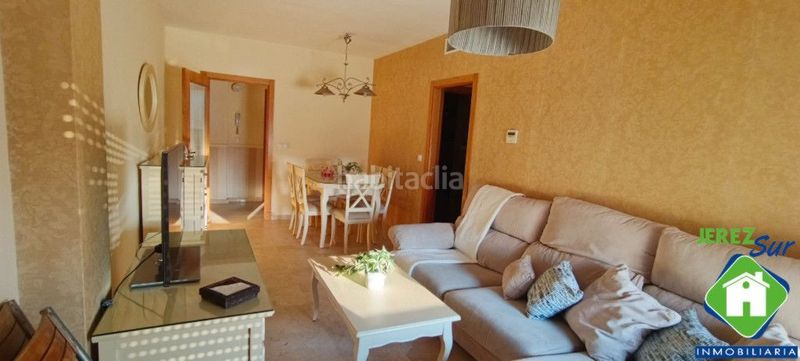 Foto f4645078-a272-4ceb-b0ba-8c5ee9f037f8. Pis amb aparcament piscina a Pozoalbero Jerez de la Frontera