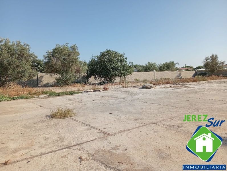 Foto 85da804b-26b0-4f1e-b456-2ebd376f35ce. Terreno residencial oportunidad de inversión! amplia parcela con gran potencial en la zona de guadalcacín en Jerez de la Frontera