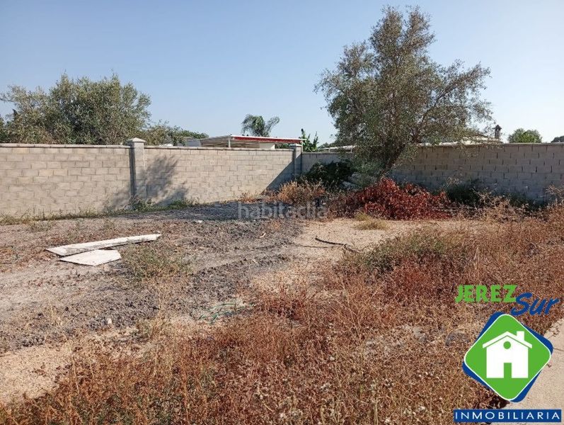 Foto 8d0a18f3-4603-4c94-a812-d205447a5647. Terreno residencial oportunidad de inversión! amplia parcela con gran potencial en la zona de guadalcacín en Jerez de la Frontera