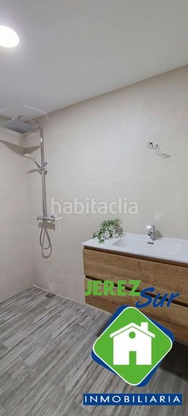 Foto 59a6dd3e-f8e3-4223-a51d-135a2d55302b. Pis amb piscina a Chapín - Campus Universitario - Navinco Jerez de la Frontera