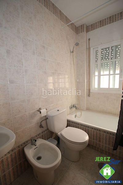 Foto fe28b15a-7790-4dee-8a40-80a4d6ebb9d9. Casa adossada amb calefacció a Vallesequillo Jerez de la Frontera