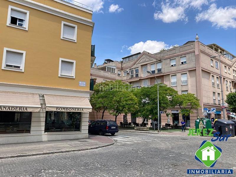 Foto 7ebf4b58-86eb-4bda-8157-6c761f88e5d1. Alquiler local comercial centro maria antonia de jesus tirado en Jerez de la Frontera