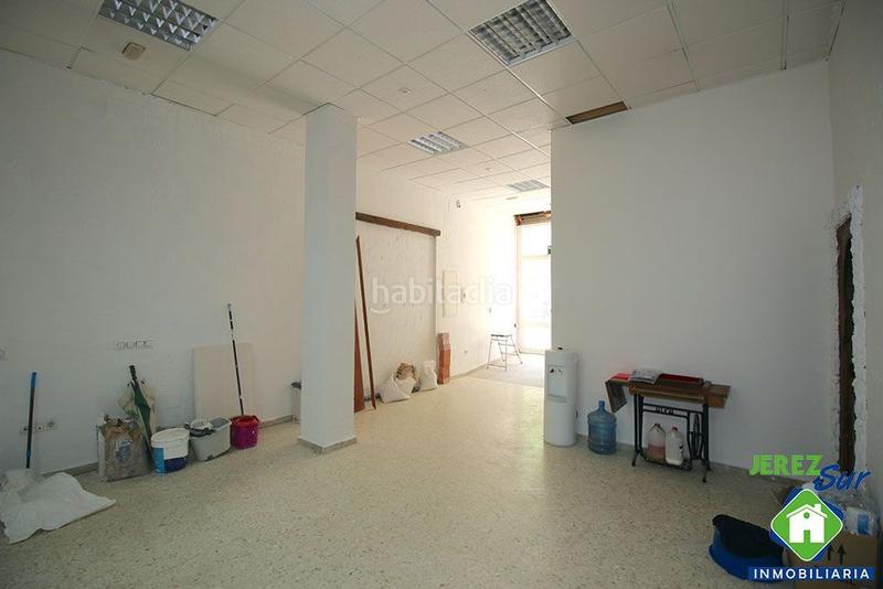 Foto cfec9333-867c-47ad-a266-ec4039fd7d84. Alquiler local comercial centro maria antonia de jesus tirado en Jerez de la Frontera