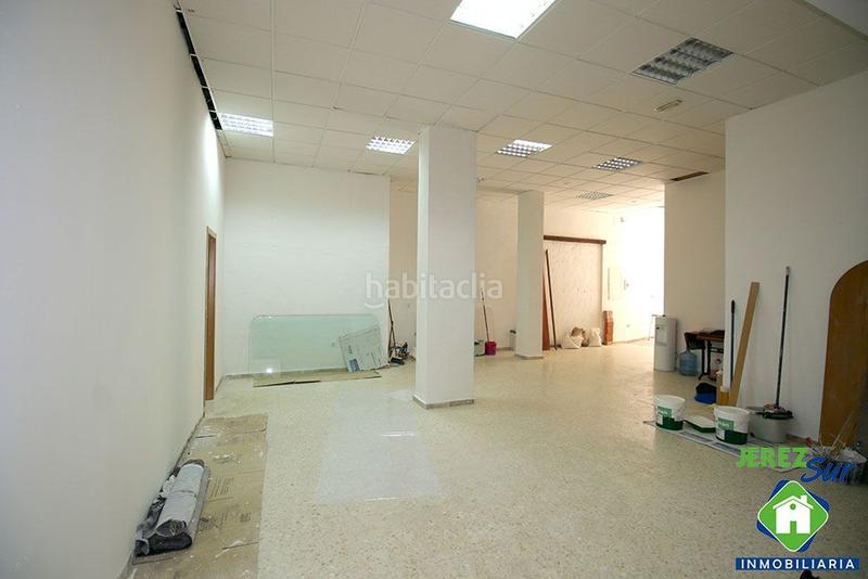 Foto d422a006-b34f-4728-8fc1-407bd0ed69a4. Lloguer local comercial a Madre de Dios Jerez de la Frontera