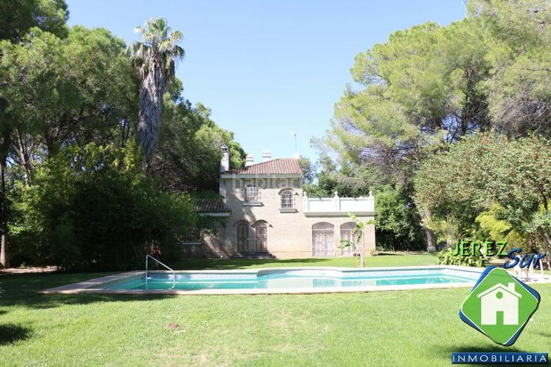 Foto 43ac1f23-284f-4916-86fb-7f0ca69afb9d. Terreno residencial chalet en gran parcela en Parque Atlántico - Ronda este Jerez de la Frontera