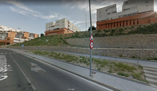 Aparcament cotxe a Vallesequillo. Cerca del centro