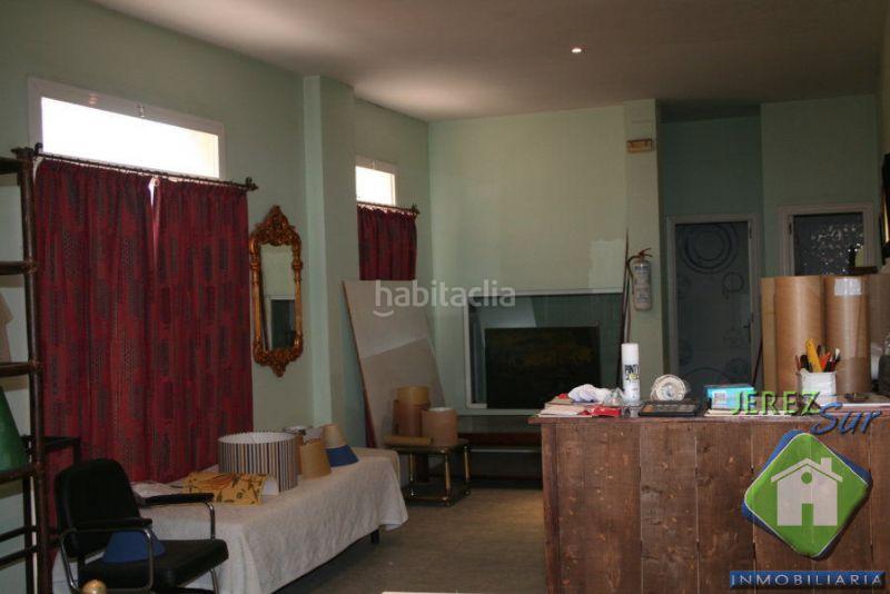 Foto e4bb8c93-574e-49c7-b987-76476ba76b48. Local comercial a Madre de Dios Jerez de la Frontera