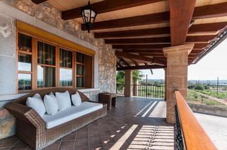 Chalet  Ma. Exclusiva finca con piscina y vistas despejadas en sa casa blanc