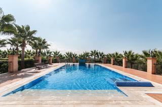 Casa  Ma. Exclusiva finca con piscina y vistas despejadas en sa casa blanc