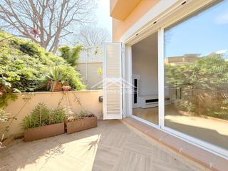 Semi detached house in Son Xigala. Luminoso adosado con piscina y garaje en una zona con mucha dema