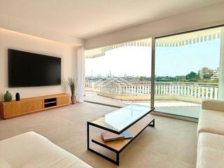 Piso  Joan miro. Exclusivo piso de diseño con vistas al mar en can bárbara