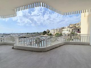 Pis a El Terreno. Exclusivo piso de diseo con vistas al mar en can brbara