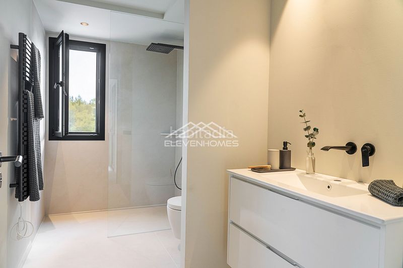 Foto bed1a40a-07d6-46fa-8f22-135cd9631e63. Casa amb calefacció piscina a Son Gual Palma de Mallorca