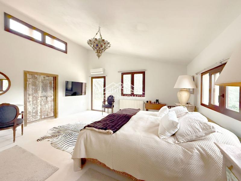 Foto 676abcfe-14b3-4286-9923-91503e060efc. Country house with heating pool in Sencelles