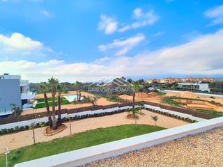 Chalet  Punxuat. Chalet contemporáneo en son gual ii con vistas a palma y al mar