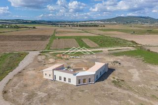 Xalet a Vilafranca de Bonany. Villa contemporánea entre naturaleza y privacidad absoluta en vi