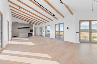 Chalet in Vilafranca de Bonany. Villa contemporánea entre naturaleza y privacidad absoluta en vi