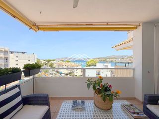 Pis a Santa Ponça. Vistas al mar y estilo de vida mediterráneo en santa ponsa