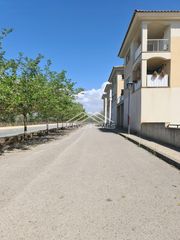 Business premise in Son Gual. Local comercial con salida de humos, terraza y parking privado
