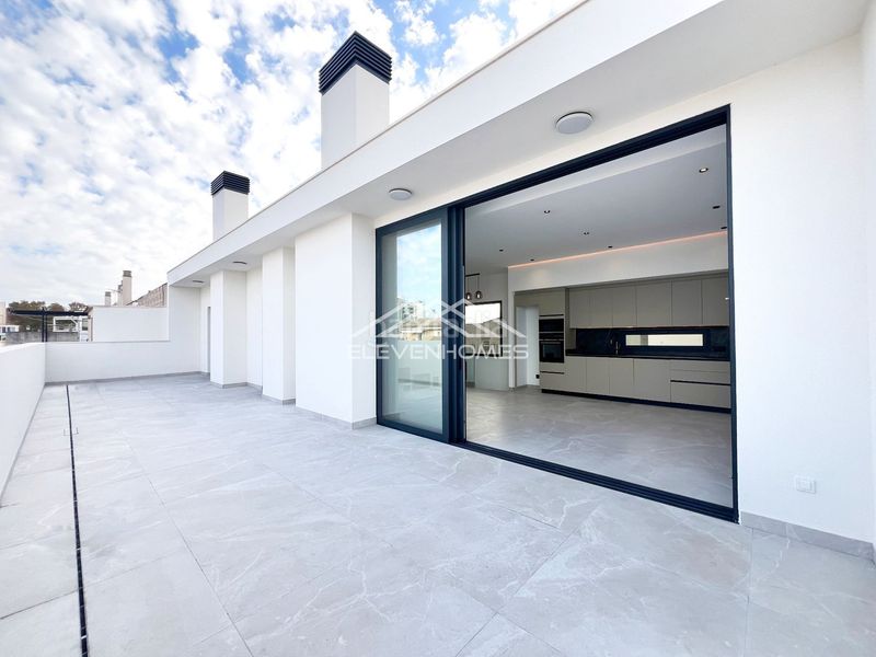 Foto 0f6f4df8-c16b-49f0-8076-d8f4f6a5de22. Edifici a Es Coll d´En Rabassa Palma de Mallorca
