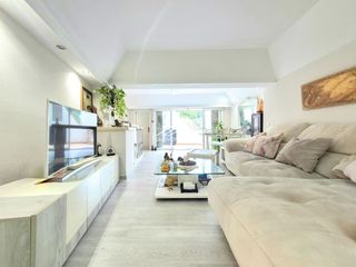 Piso en Cas Catal�-Illetes. Apartamento estilo loft frente a la playa de illetas