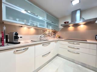 Etagenwohnung in El Terreno. Espectacular apartamento en el paseo marítimo de palma de mallor