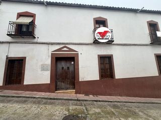 Casa  Marin. Sin comisión de inmobiliaria, se vende casa señorial en el puebl