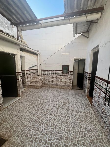 Foto 7050799a-36f4-4d57-8d4a-c18a93048ae4. Casa a Montilla