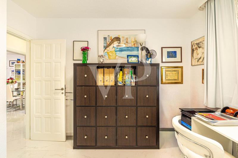 Foto b349d58b-ff3e-464b-8b3a-d4c3bc414949. Rez-de-chaussée avec piscine dans Los Cristianos Arona