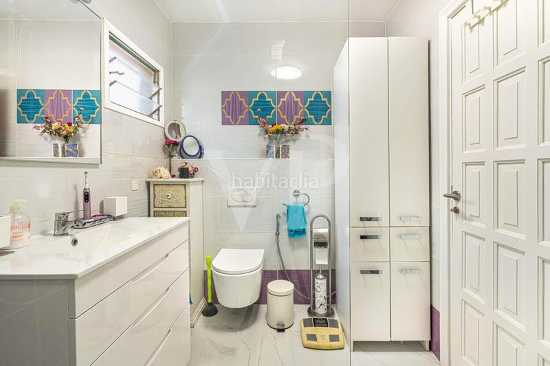 Foto be93fdc5-b34a-460f-9831-b1e47ec19ded. Rez-de-chaussée avec piscine dans Los Cristianos Arona