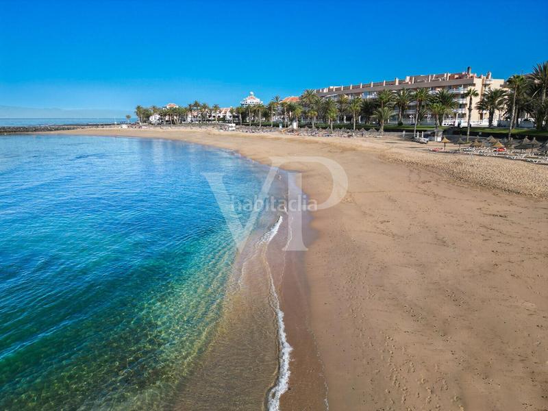Foto ccbb1cd2-5d7f-4c81-824f-c71523522a91. Rez-de-chaussée avec piscine dans Los Cristianos Arona