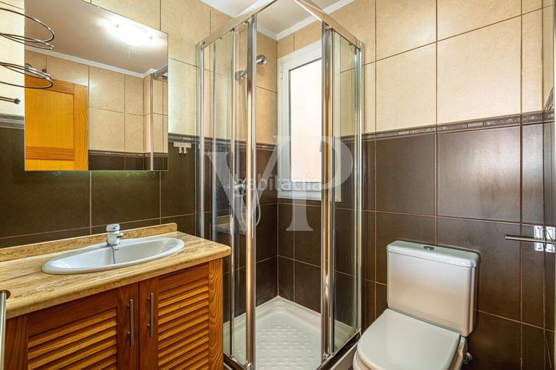 Foto 0a95c12f-be00-4987-8122-f623a66aeb35. Casa a schiera con parcheggio in Puerto de Santiago Santiago del Teide